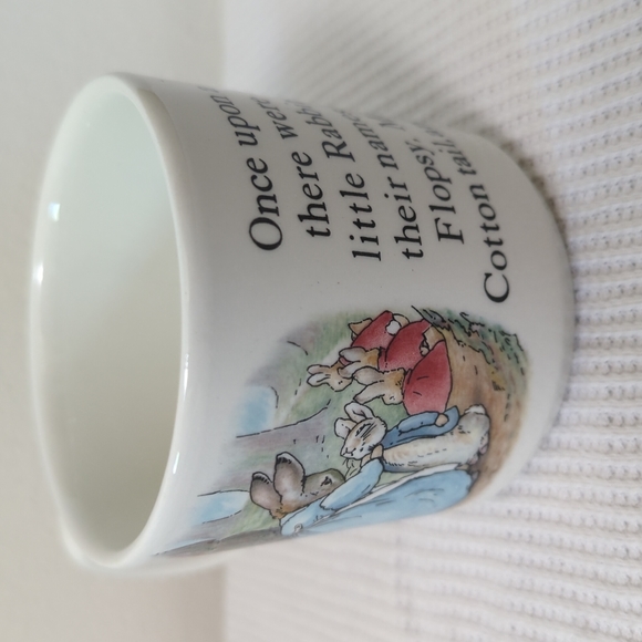 Vintage Peter Rabbit by Beatrix Potter Nursery Set by Wedgwood - 3 pieces - Picture 11 of 12